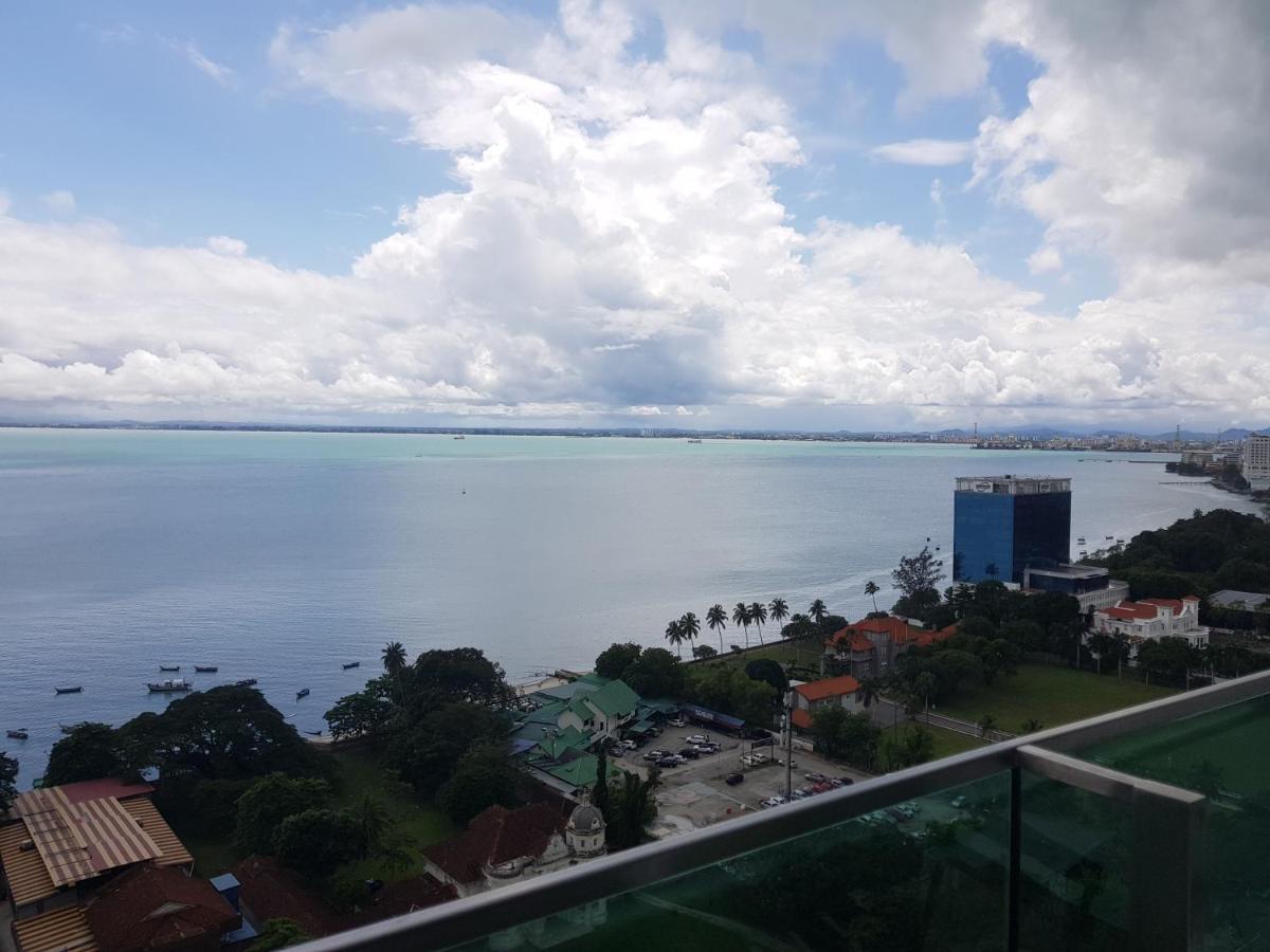 Mansion One By Staycation Apartment *