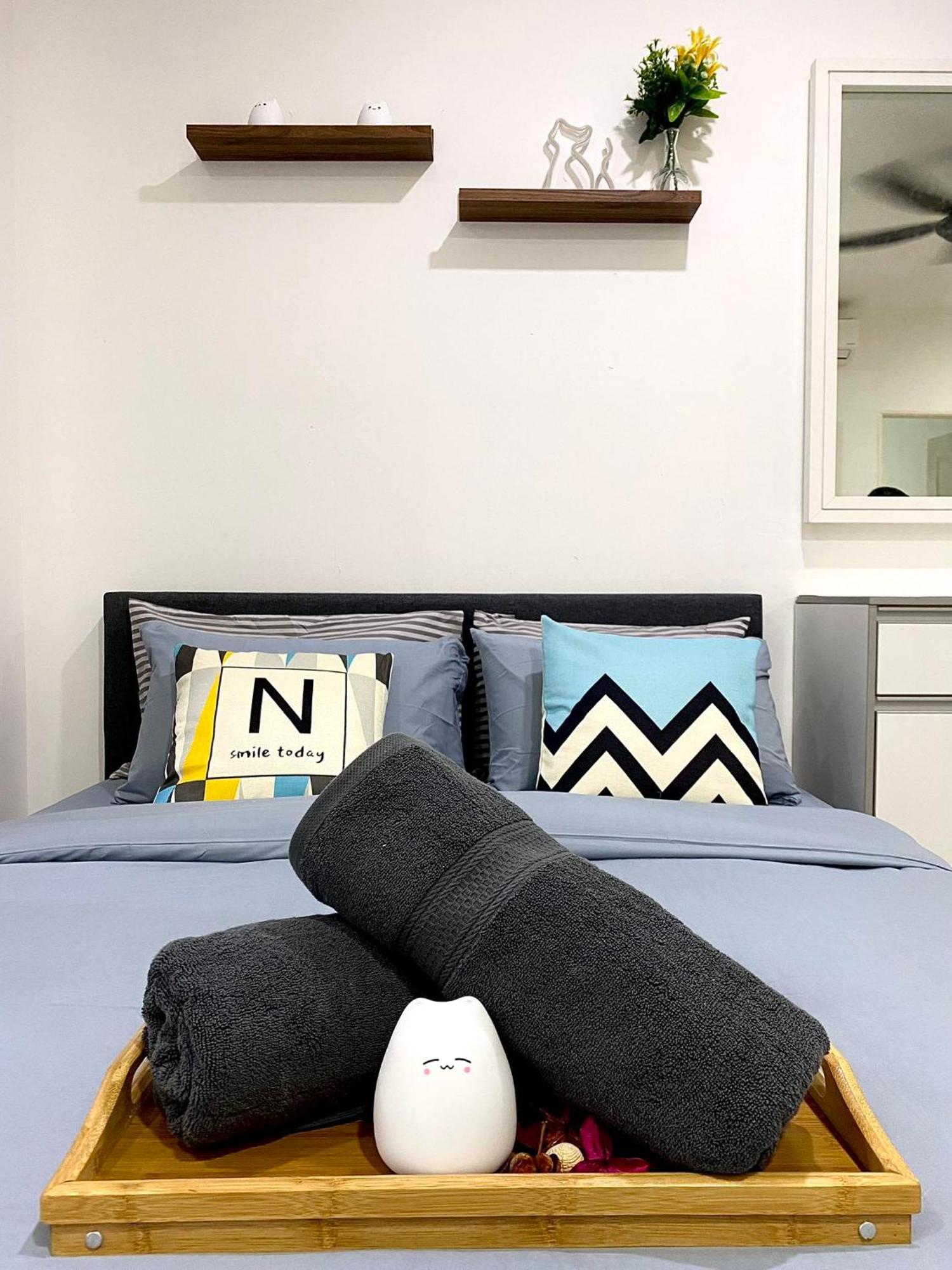Mansion One By Staycation Apartment *
